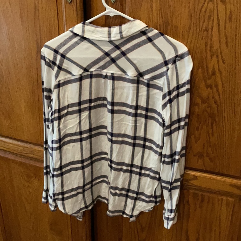 Staccato button up - Picture 3 of 3